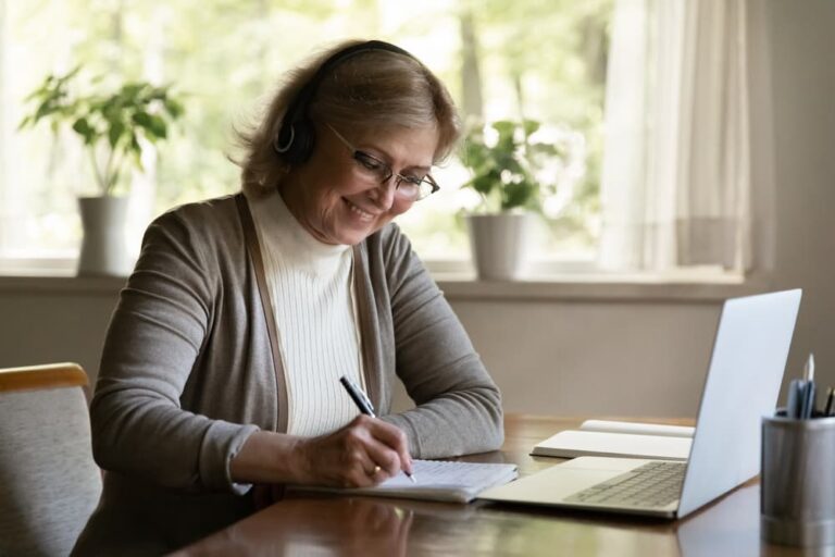 Why Working Adults Prefer Online Degrees
