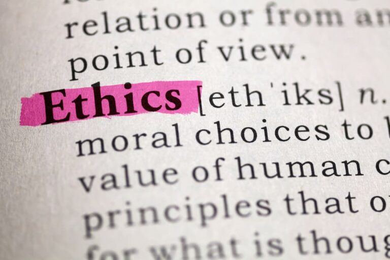 How a Degree Helps You Deal With Ethical Dilemmas of Social Work