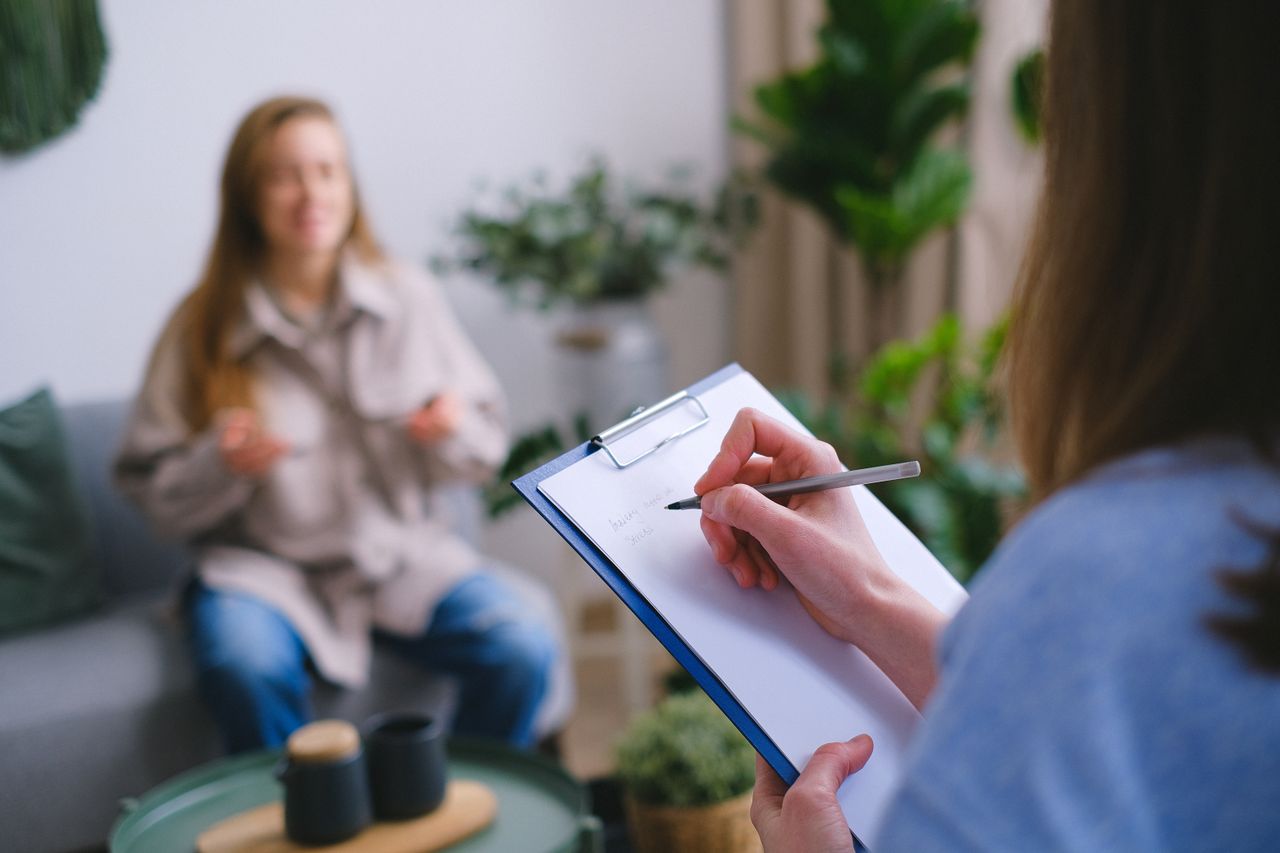 How to Become a Counselor in California